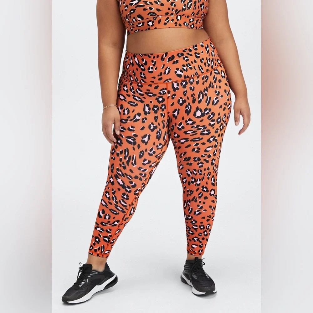 Fabletics Powerhold Compression ⅞ Leggings in Burnt Orange Leopard Size 2X